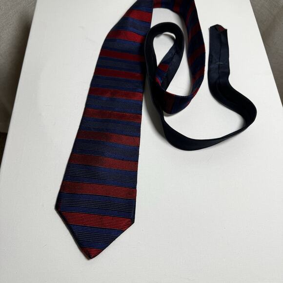 Tommy Hilfiger Red Navy Striped Silk Tie Classic Preppy Business Necktie - Picture 5 of 12